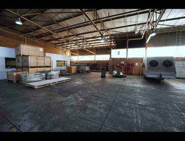 2,148M² WAREHOUSE TO LET IN LASER PARK